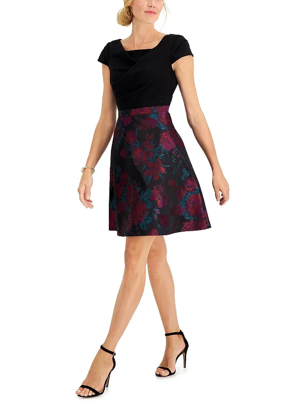 Womens Printed Above Knee Fit & Flare Dress