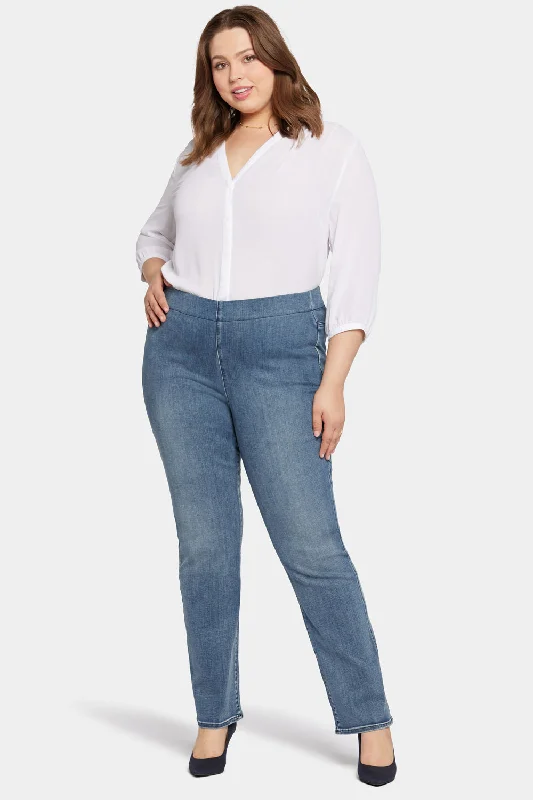 Pull-on Straight Jeans In Plus Size - Pristine