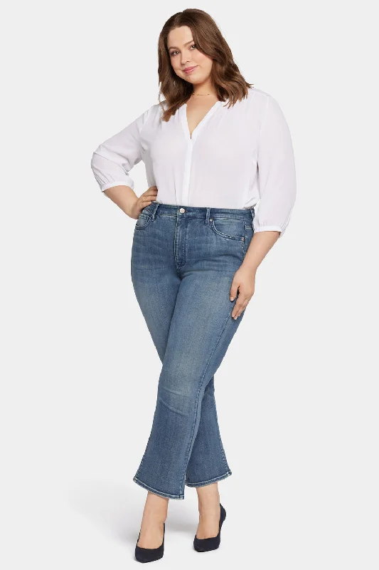 Slim Bootcut Ankle Jeans In Plus Size - Prelude