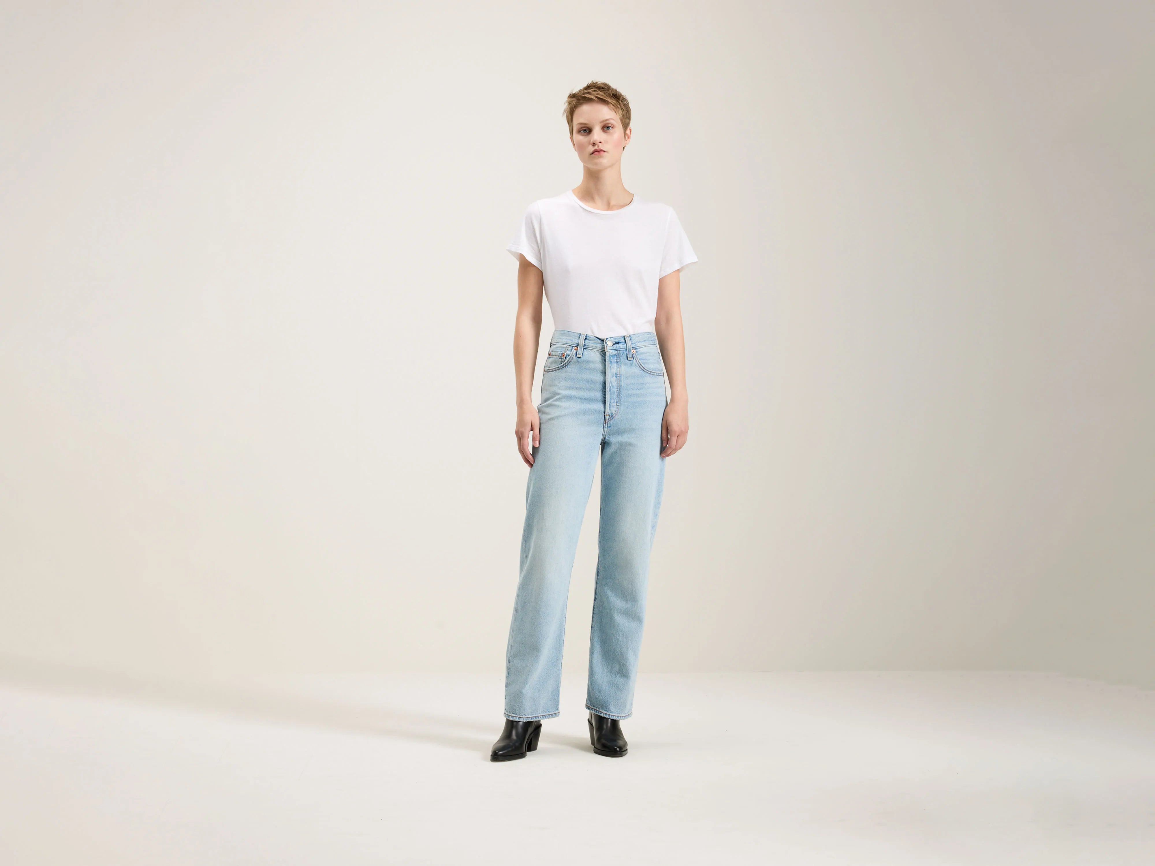 Ribcage Straight Ankle Jeans (242 / W / LIGHT STONE)